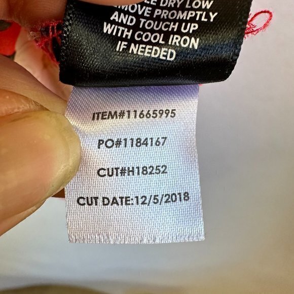 Torrid Tank Top Womens Size 2 red Floral polyester Sleeveless V‎ Neck - Picture 5 of 5